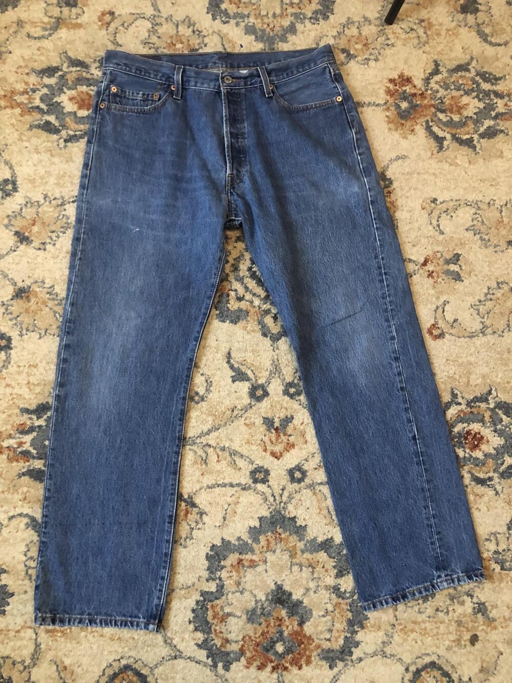 Levis 501 Jeans Mens 36x32 Blue Denim Straight Leg Button Fly Made Dominican